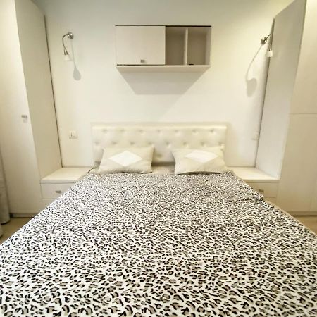 Bright Luxury Apartment Near Center Chisinau Exterior foto